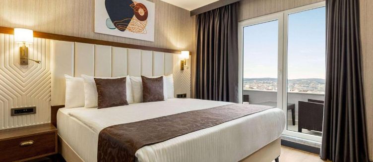Фото отеля Operla Airport Hotels, Trademark Collection by Wyndham