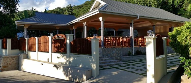 Фото отеля Bernique Guest House