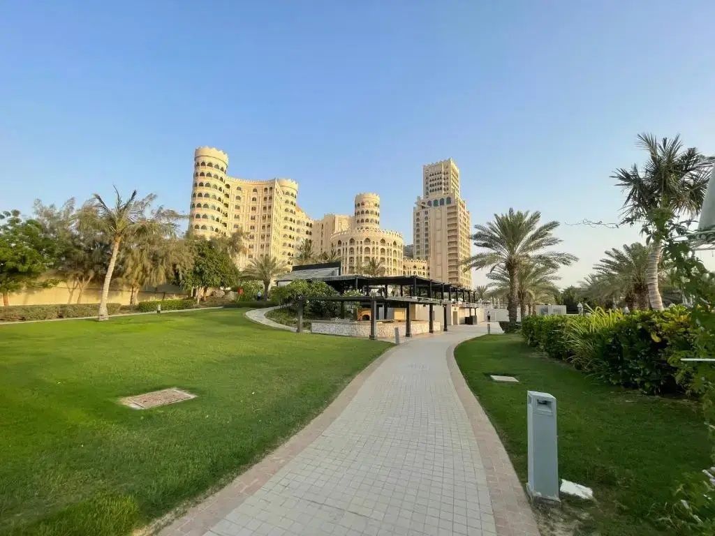 Апарт-отель Al Hamra Palace At Golf&Sea фото 8