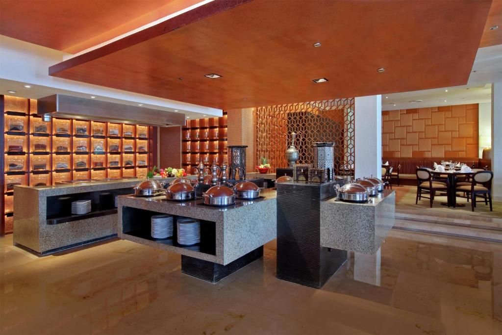 Hilton Luxor Resort & Spa фото 23