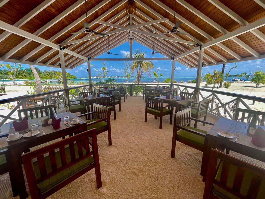 Beach Hotel Guraidhoo фото 4