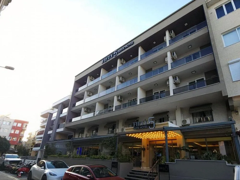 Fifty Five Suite Hotel фото 0