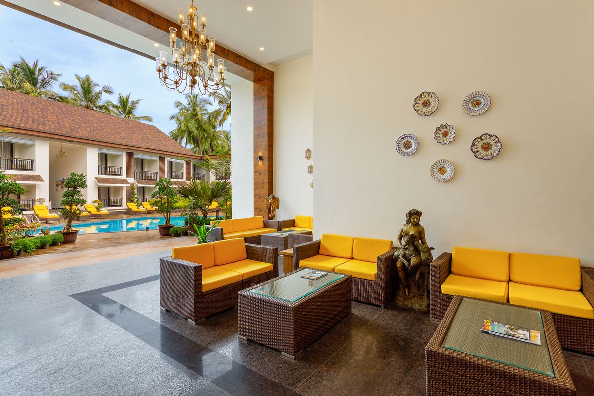 Sobit Sarovar Portico фото 12