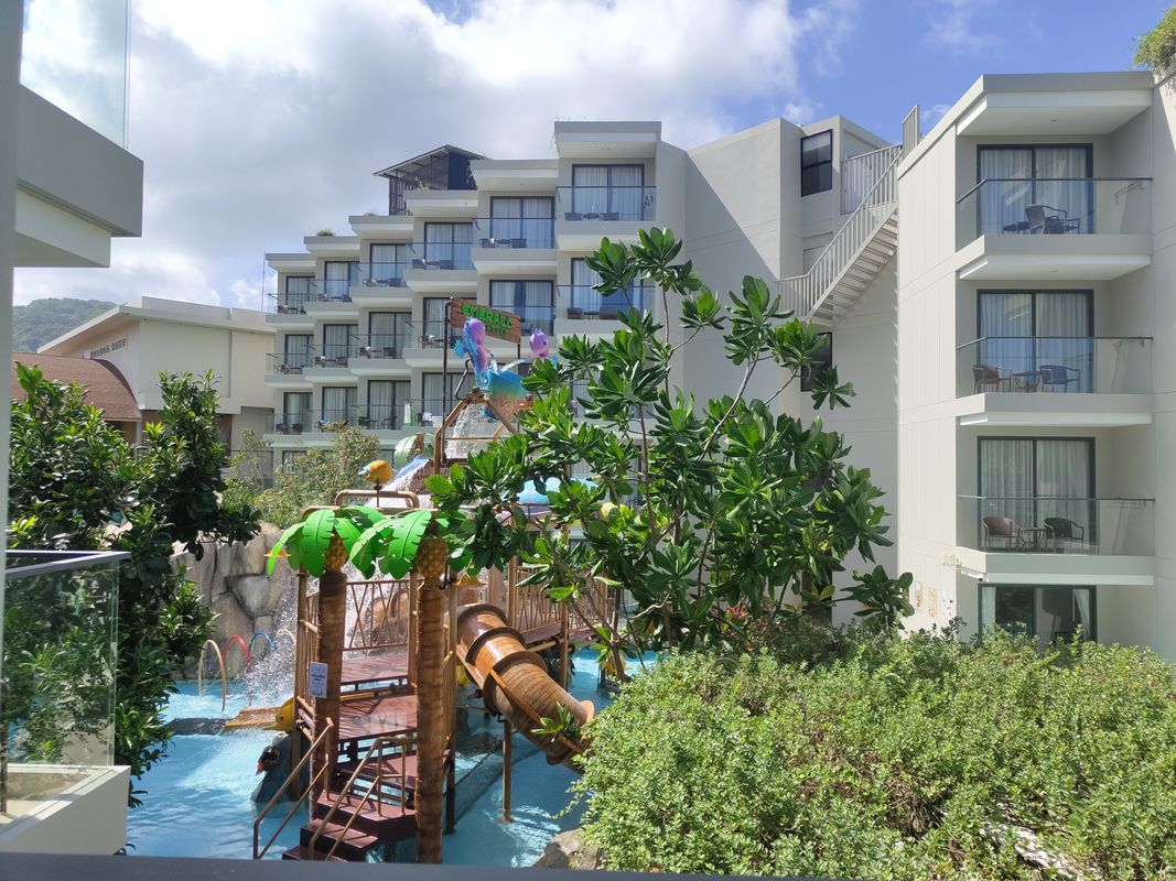 Phuket Emerald Beach Resort фото 46