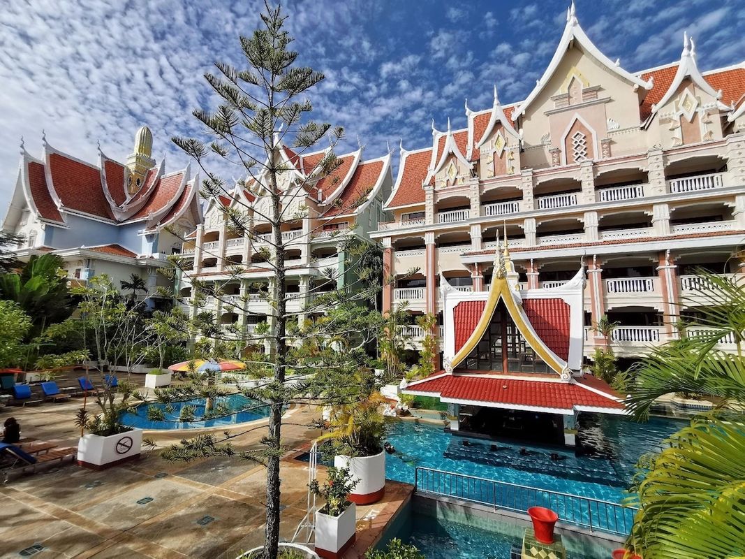 Ayodhaya Palace Beach Resort фото 12