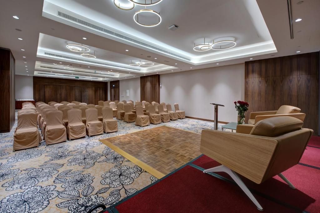 The S Hotel Al Barsha фото 89
