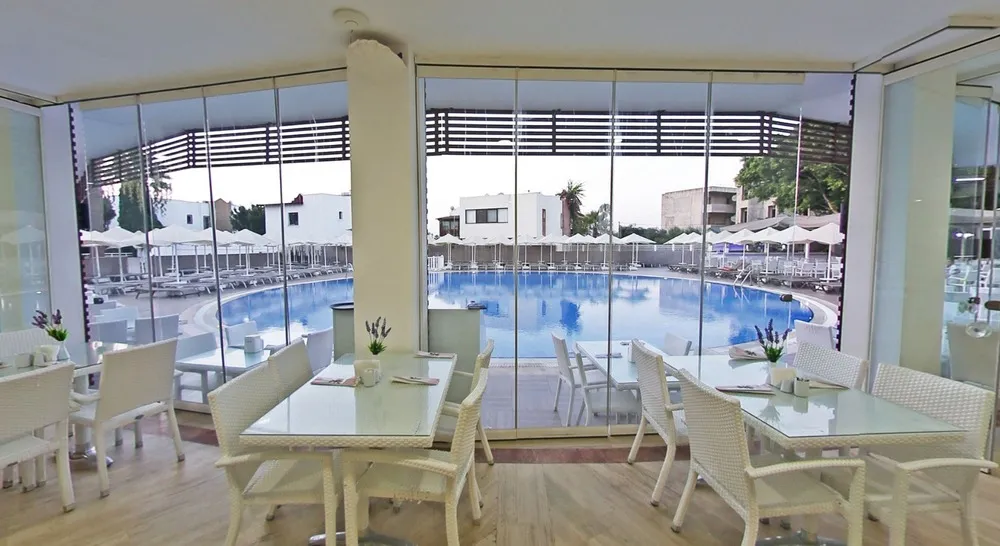 Bendis Beach Hotel фото 25