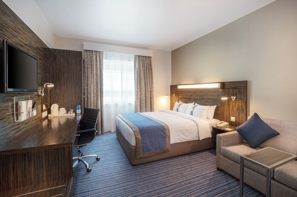 Holiday Inn Express Dubai Safa Park фото 2
