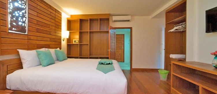 Фото отеля Meet Holiday Hotel