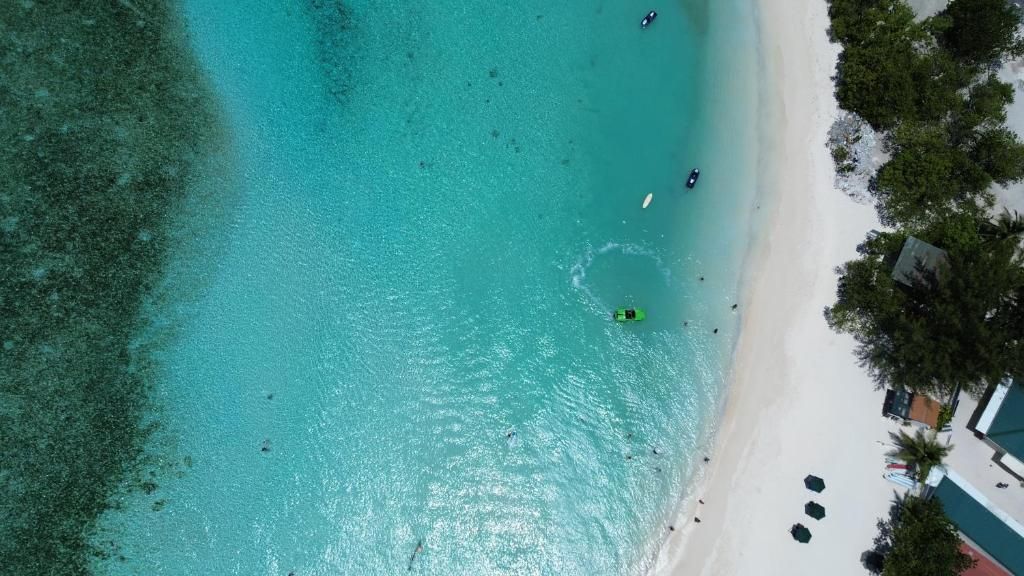 Avyanna Gulhi Beach Hotel фото 23