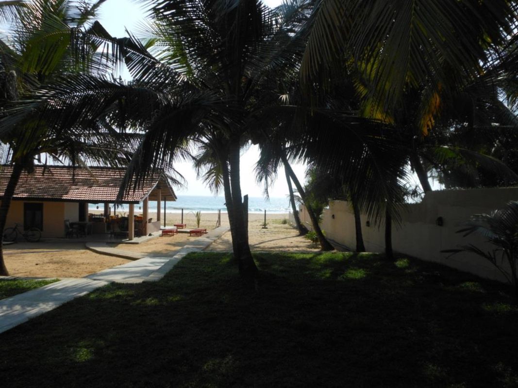 Thiranagama Beach Hotel фото 1