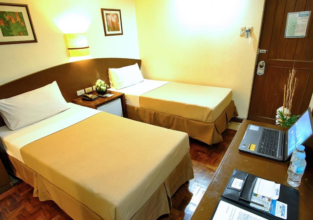 Fersal Hotel Manila фото 13