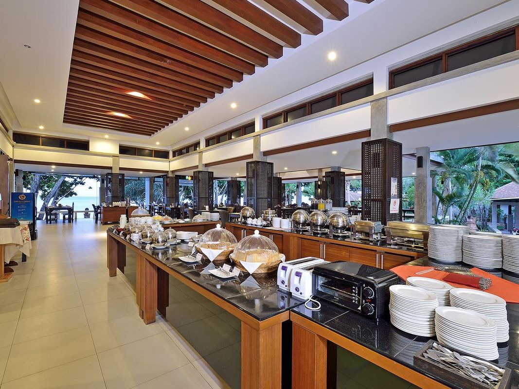 Lanta Sand Resort & Spa фото 32