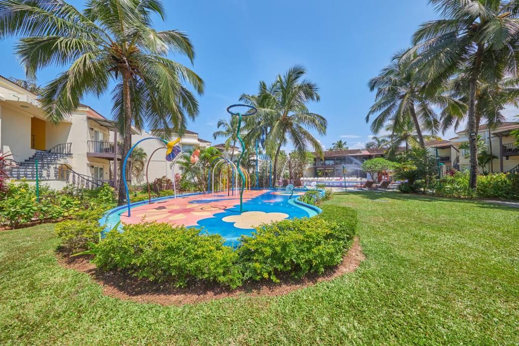 Royal Orchid Beach Resort & Spa, Goa фото 72