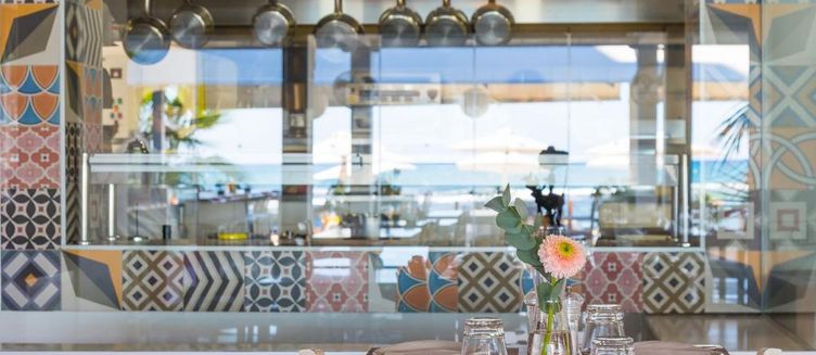 Фото отеля Island Boutique Hotel
