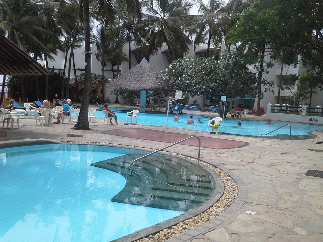 Bamburi Beach Hotel фото 2