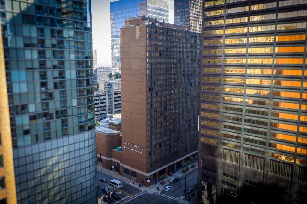 DoubleTree by Hilton Hotel Chicaco - Magnificent Mile фото 51