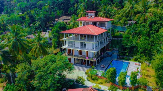 Coral Palm Villa & Apartment