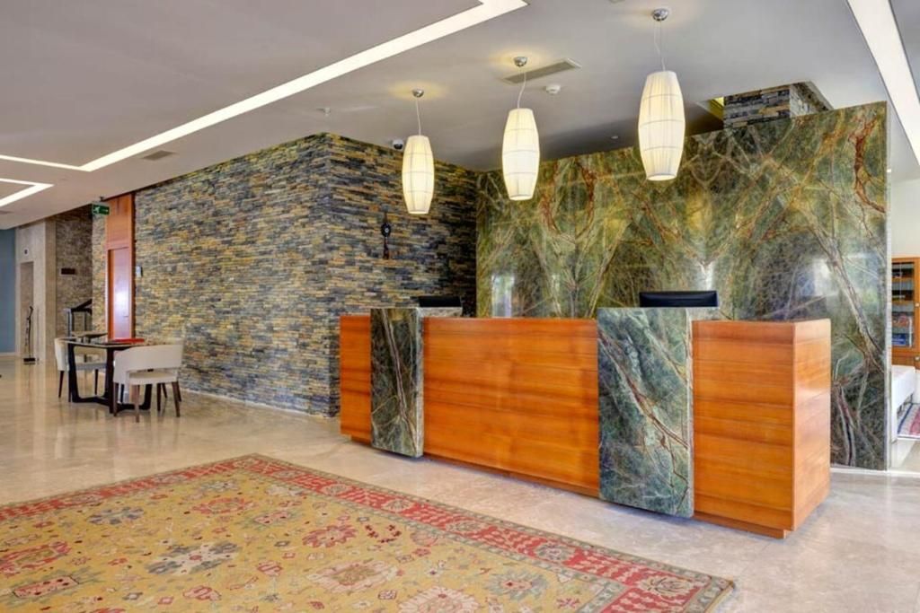 Sundance Suites Hotel фото 19