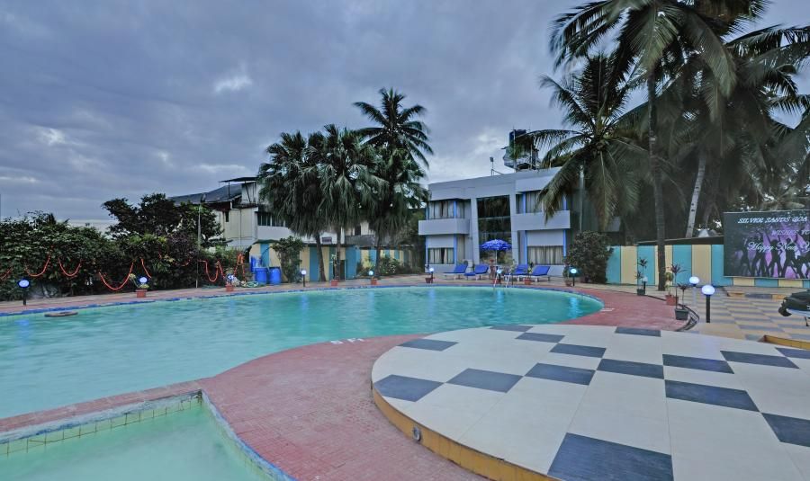 Silver Sands Beach Resort фото 2