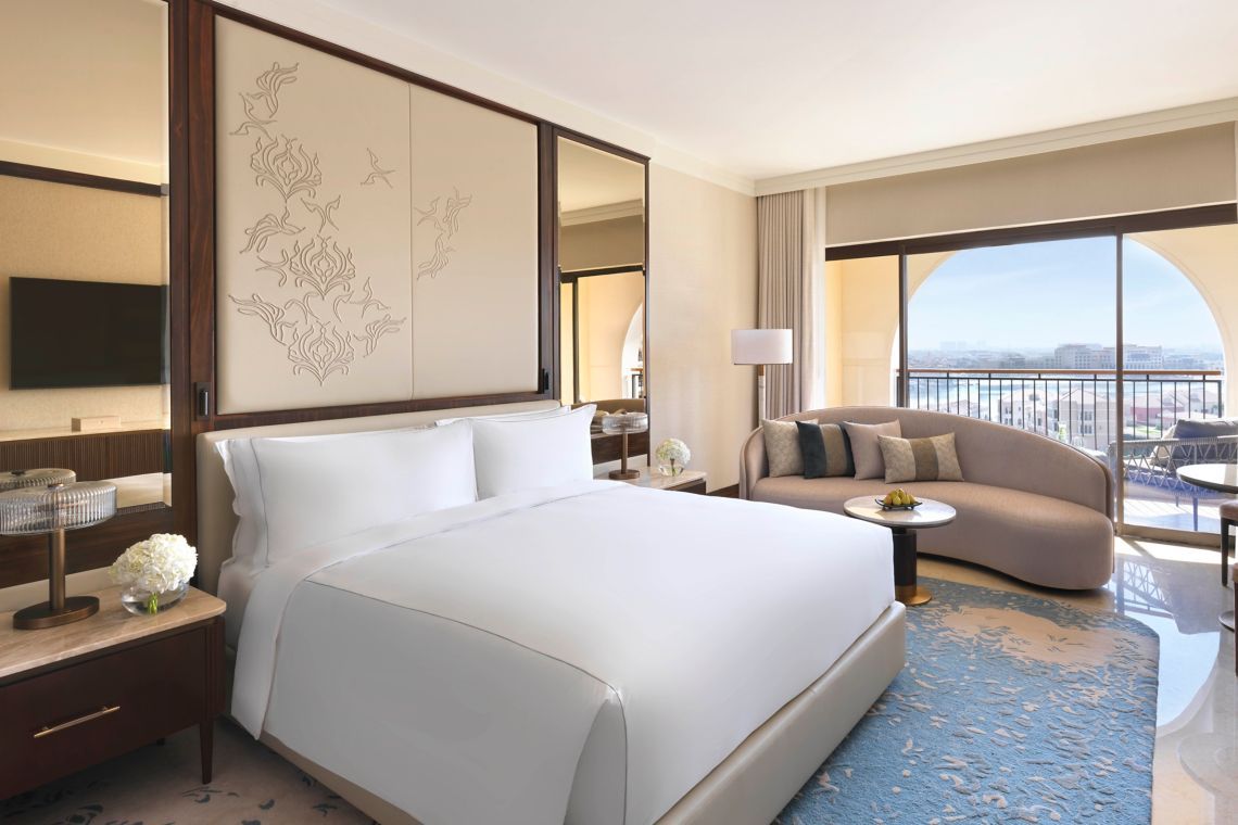 The Ritz-Carlton Abu Dhabi, Grand Canal фото 1