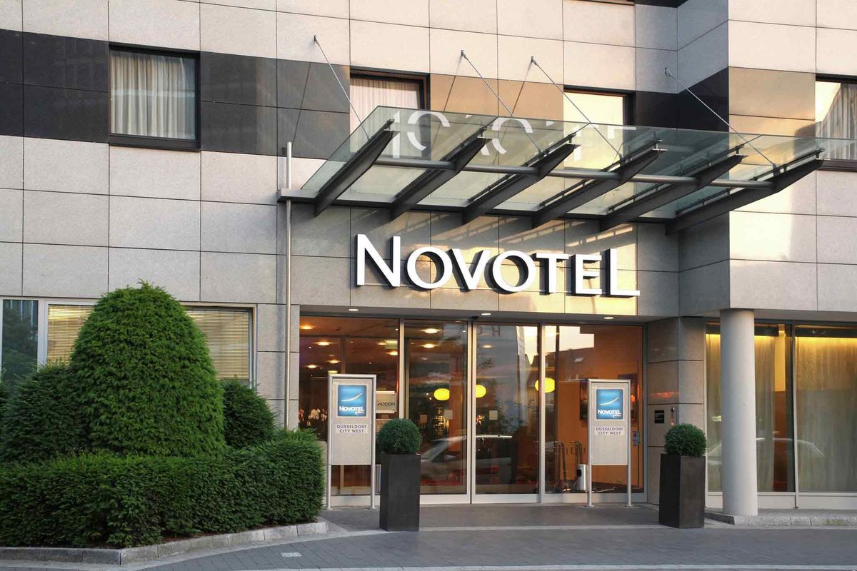 Novotel Duesseldorf City West Seestern фото 7