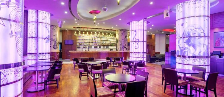 Фото отеля Crowne Plaza Doha - The Business Park by IHG