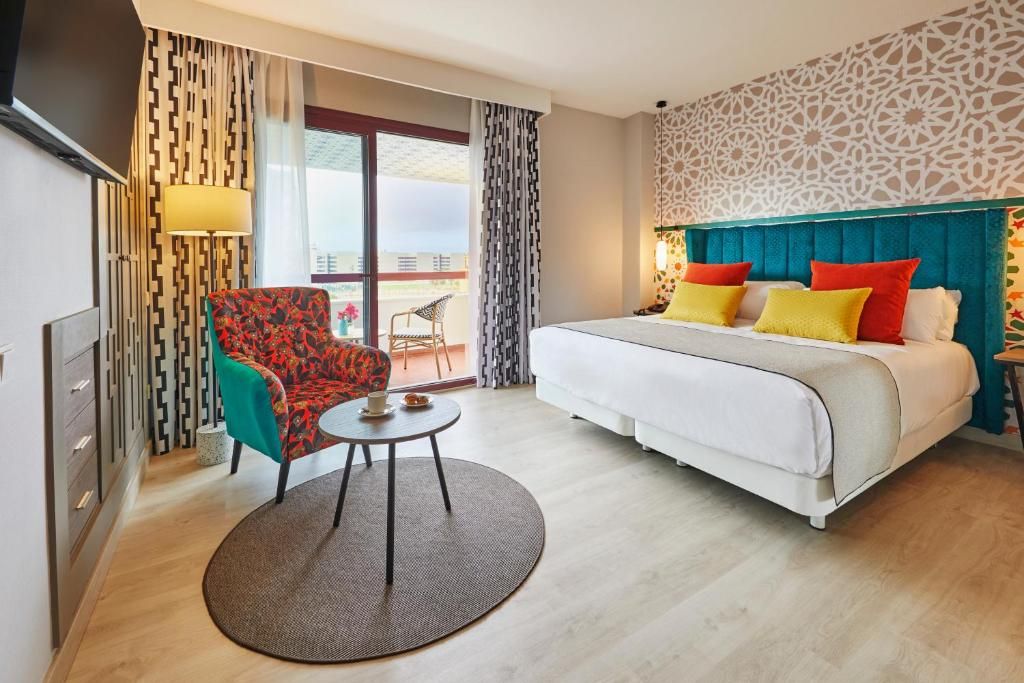 Hotel Hesperia Sevilla фото 74