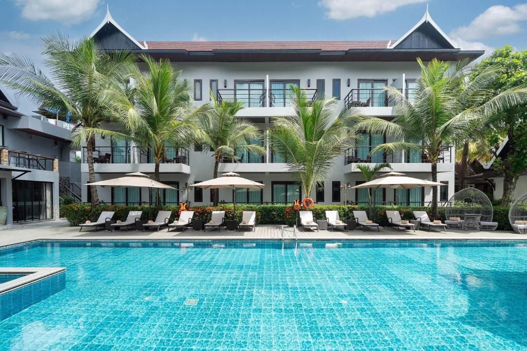 Howard Johnson by Wyndham Phuket Naiyang фото 0