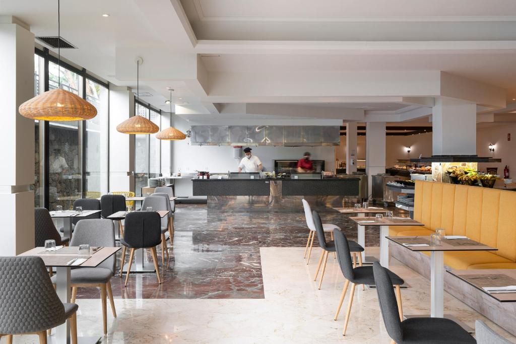 Hotel Diamante Suites фото 40