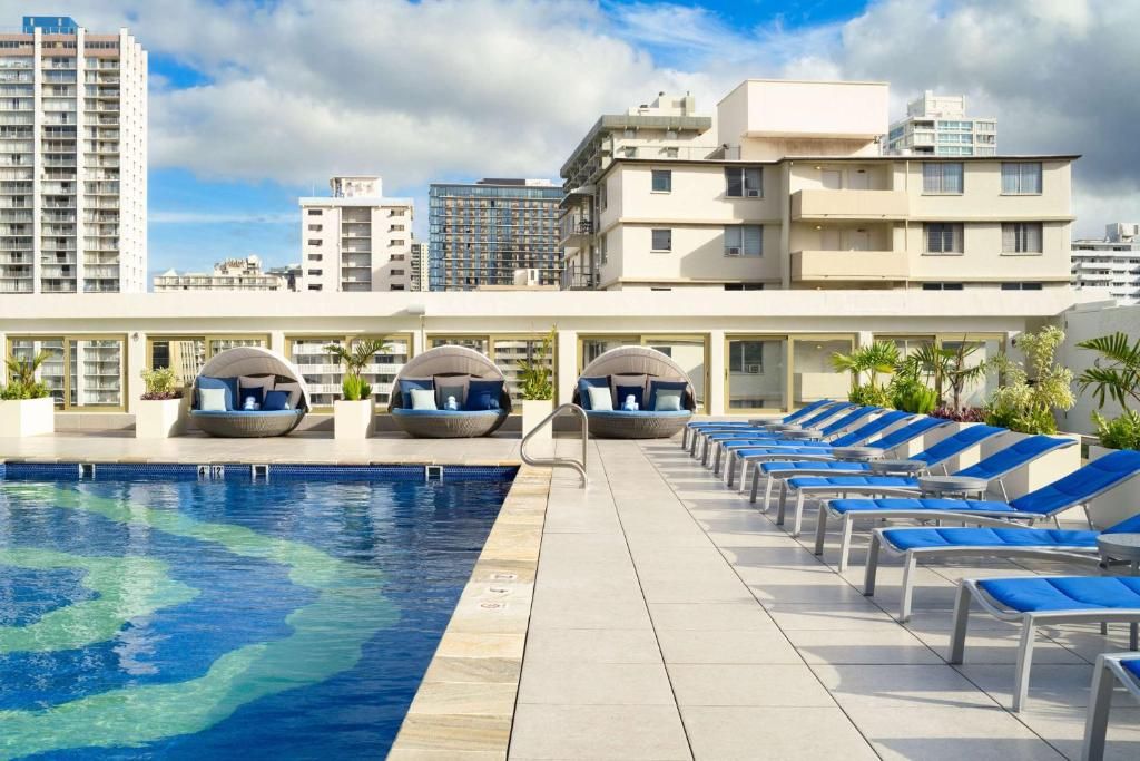 Hilton Waikiki Beach Hotel фото 35