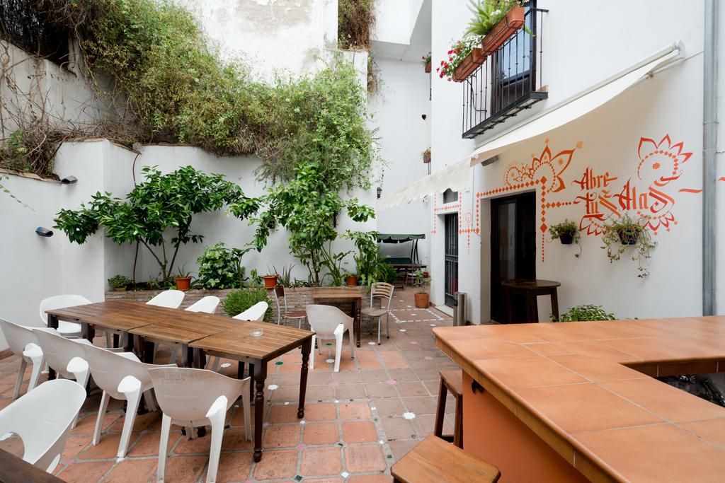 Oasis Backpackers Hostel Granada фото 0