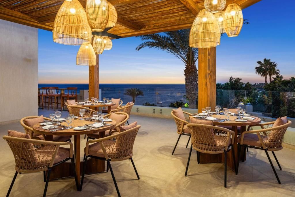 DoubleTree by Hilton Sharks Bay Resort фото 45