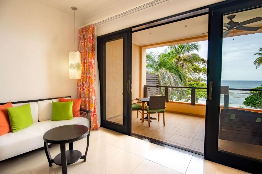 DoubleTree by Hilton Seychelles Allamanda Resort & Spa фото 35