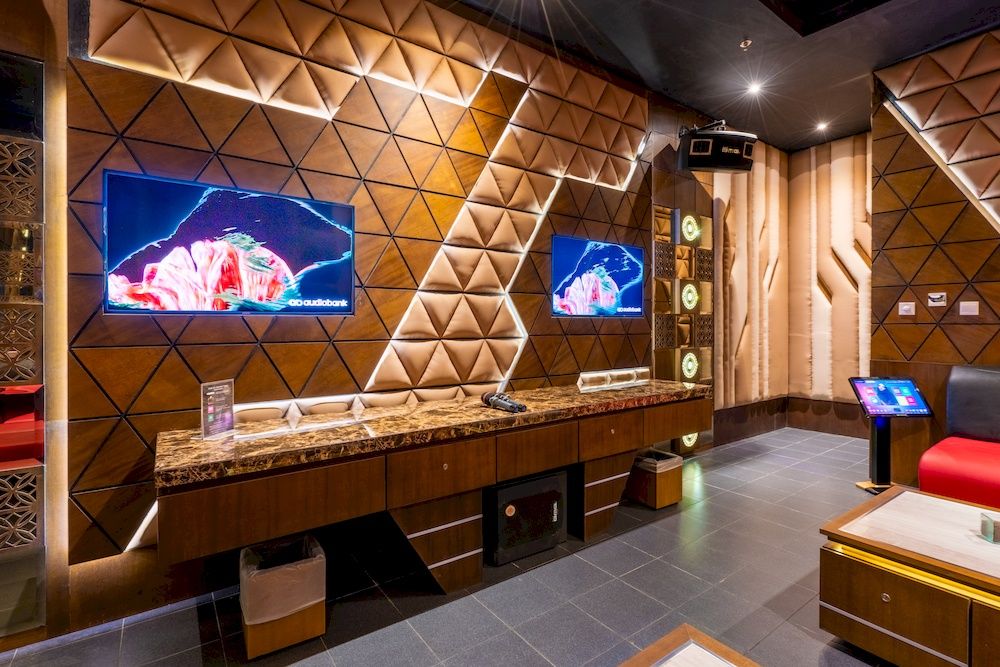 Vouk Hotel & Suites фото 98