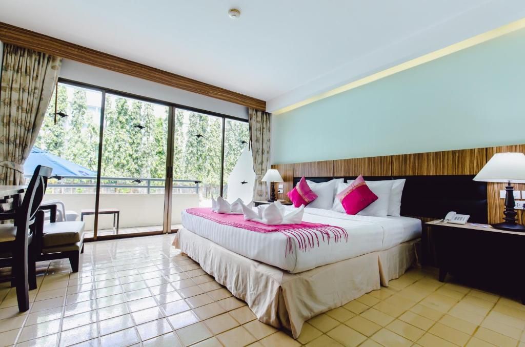 Karon Whale Resort фото 48
