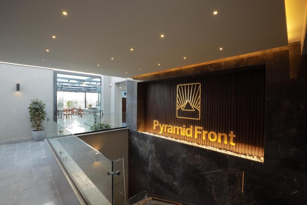 Pyramid Front фото 12