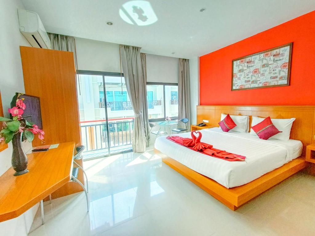 PJ Patong Resortel фото 75