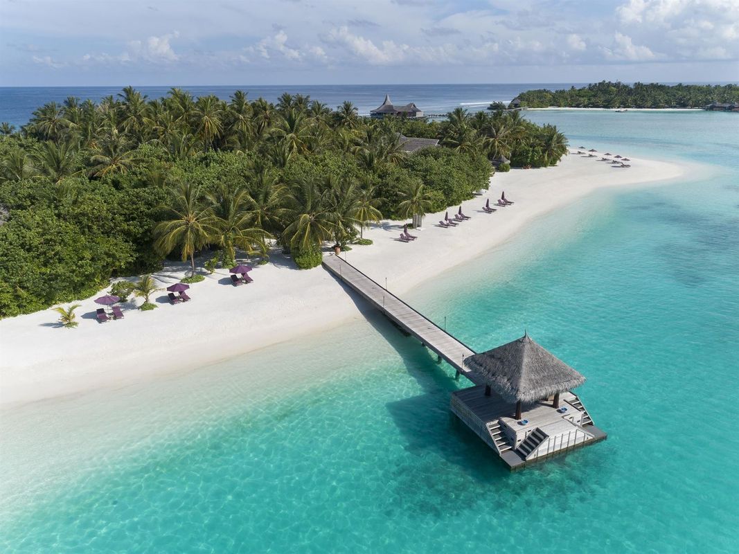 Naladhu Private Island Maldives фото 10