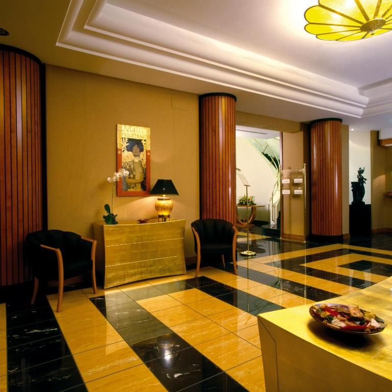 Ramada Naples City Centre фото 15