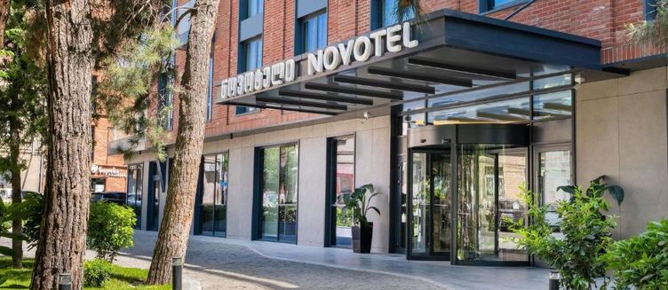 Фото отеля Novotel Tbilisi Center