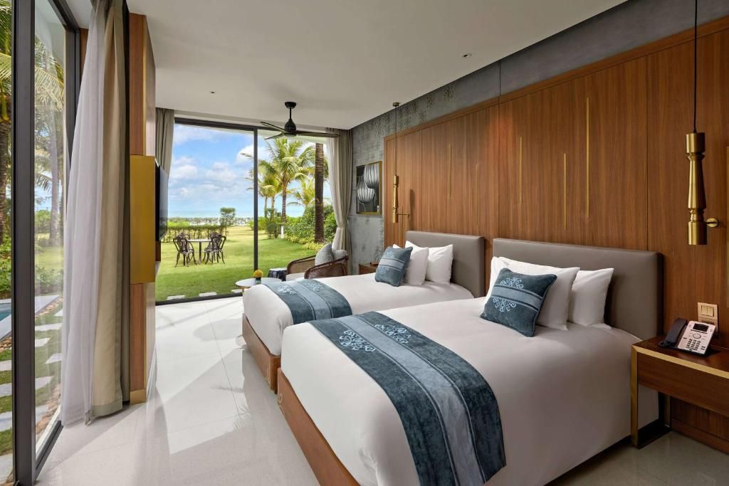 Wyndham Hoi An Royal Beachfront Resort & Villas фото 60
