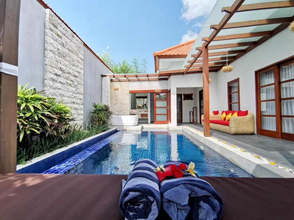 Kuta Puri Bungalows фото 10