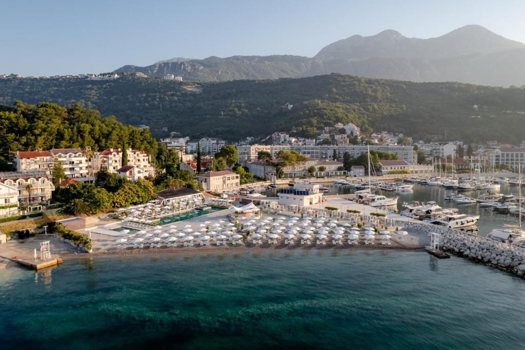 Lazure Hotel & Marina фото 33