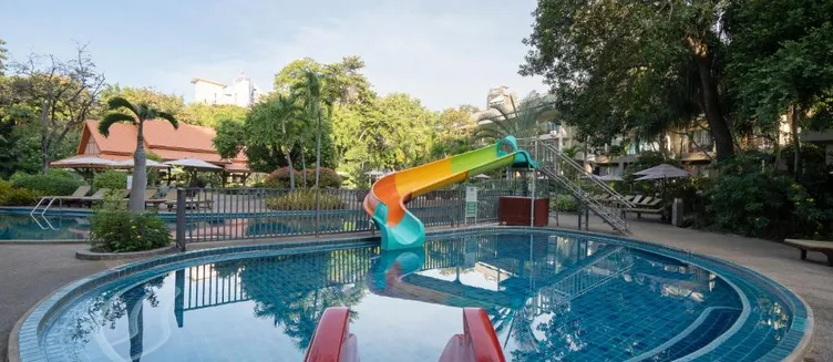 Фото отеля The Green Park Resort