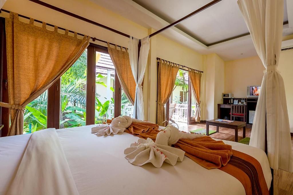 Lanta Klong Nin Beach Resort фото 32