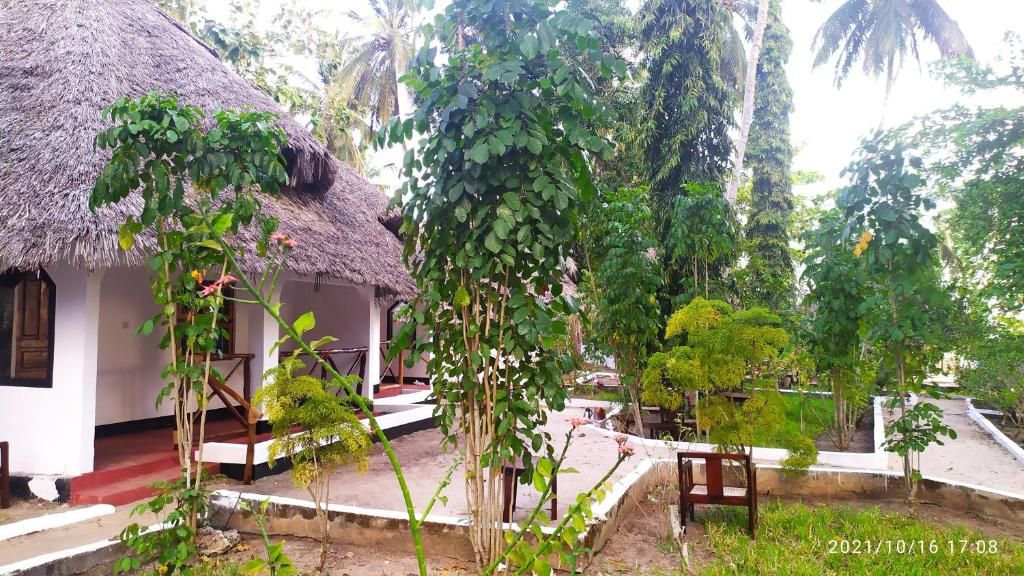 Menai Bay Beach Bungalows фото 12