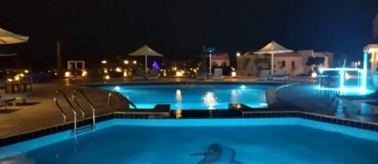 Фото отеля Dolphin Continental Hotel
