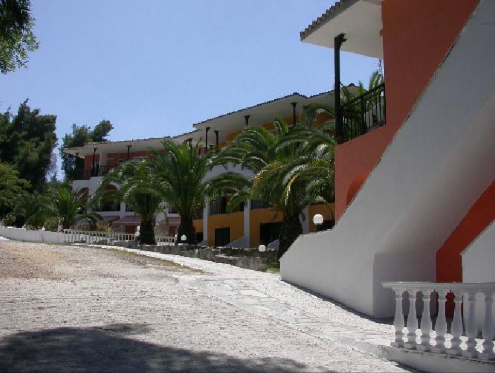 Kassandra Bay Village фото 4