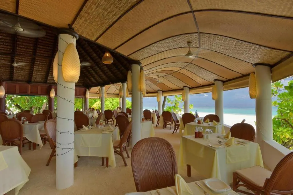 Angaga Island Resort & Spa фото 8